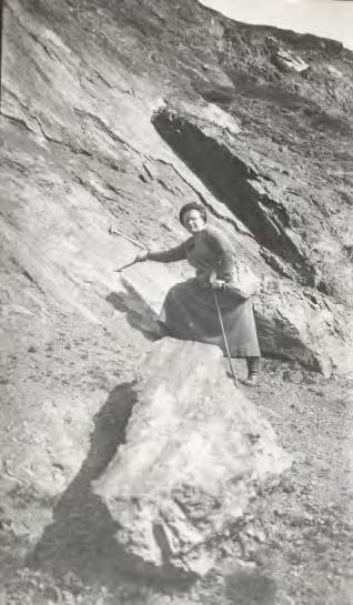Gertrude Elles (aged 24) Gertrude Elles (aged 24)